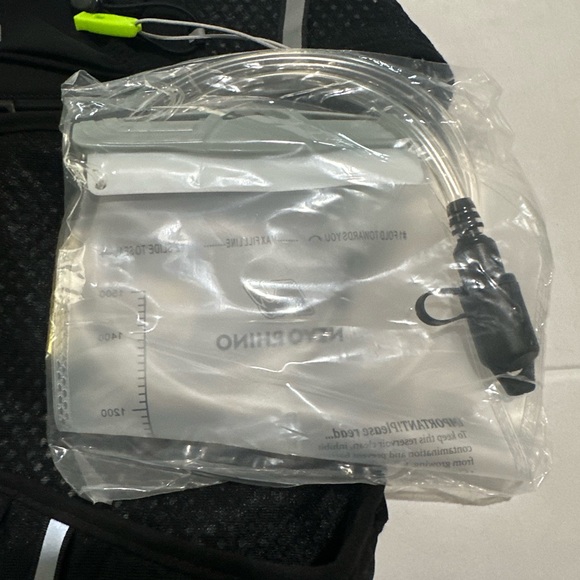 Black Hydration Backpack - Picture 5 of 6